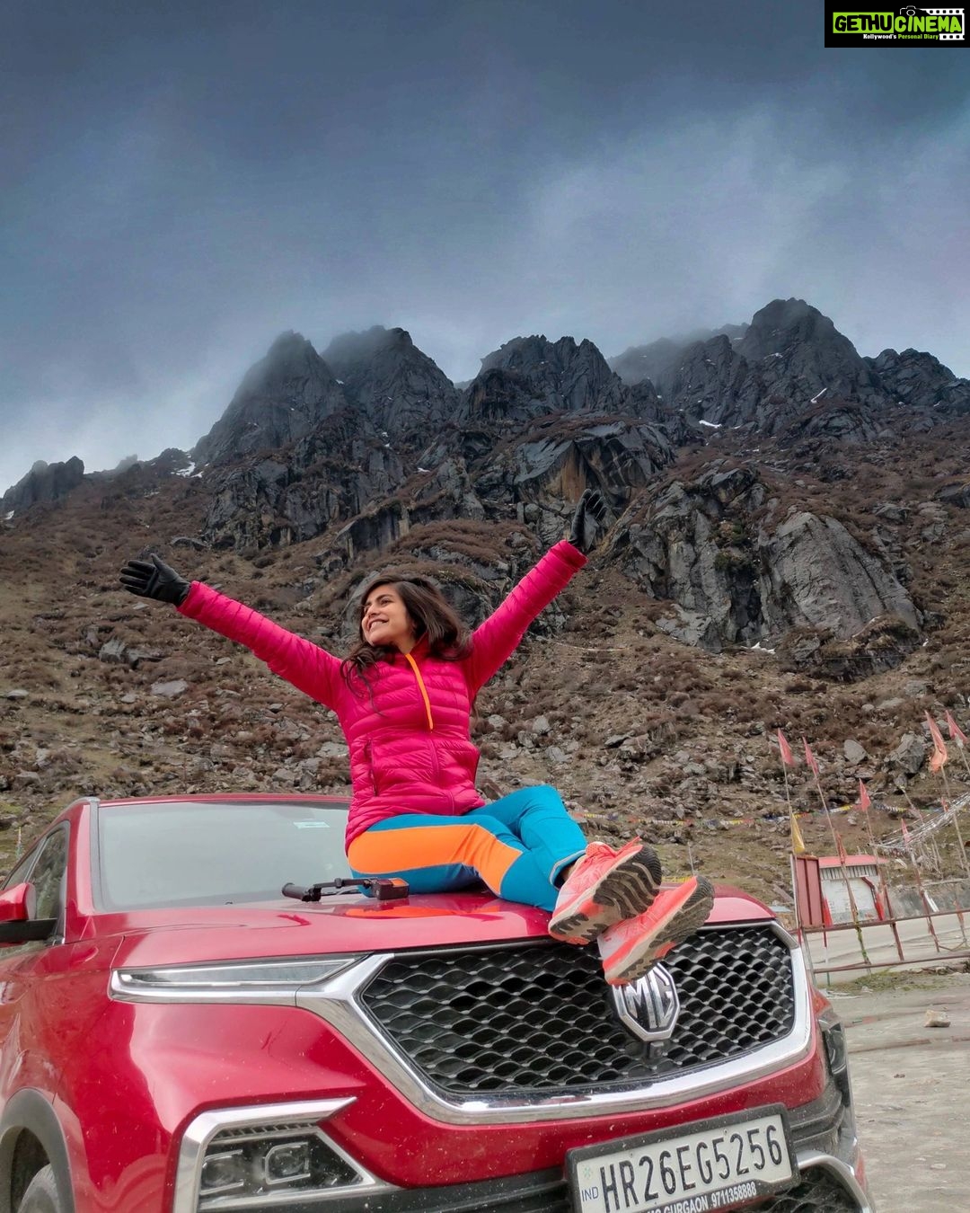 Shenaz Treasurywala Instagram - Answer any one - Whats been your favourite road trip in the past or what's your dream road trip for the future?? My two months in the North East were an absolute dream come true. Here I am in Sikkim with my best friend and road trip partner @mgmotorin #roadtrips #travelwithshenaz #traveldiaries #incredibleindia #ad