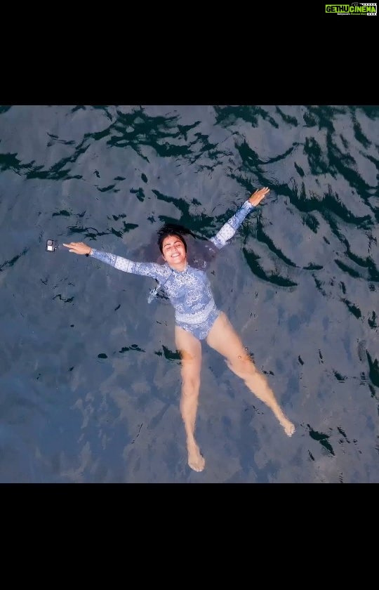 Shenaz Treasurywala Instagram - Do you go slowly one step at a time into freezing water or just jump in? What about in life? Do you jump in or are you cautious when making decisions?? Location: phi phi falls Meghalaya oh by the way 😜 leeches sucked my blood and I found a few on me when I was back in the car. BUT it was worth it!!!❤️ #meghalaya #Northeastindia #uniquetravels #travelwithshenaz @mghectorindia