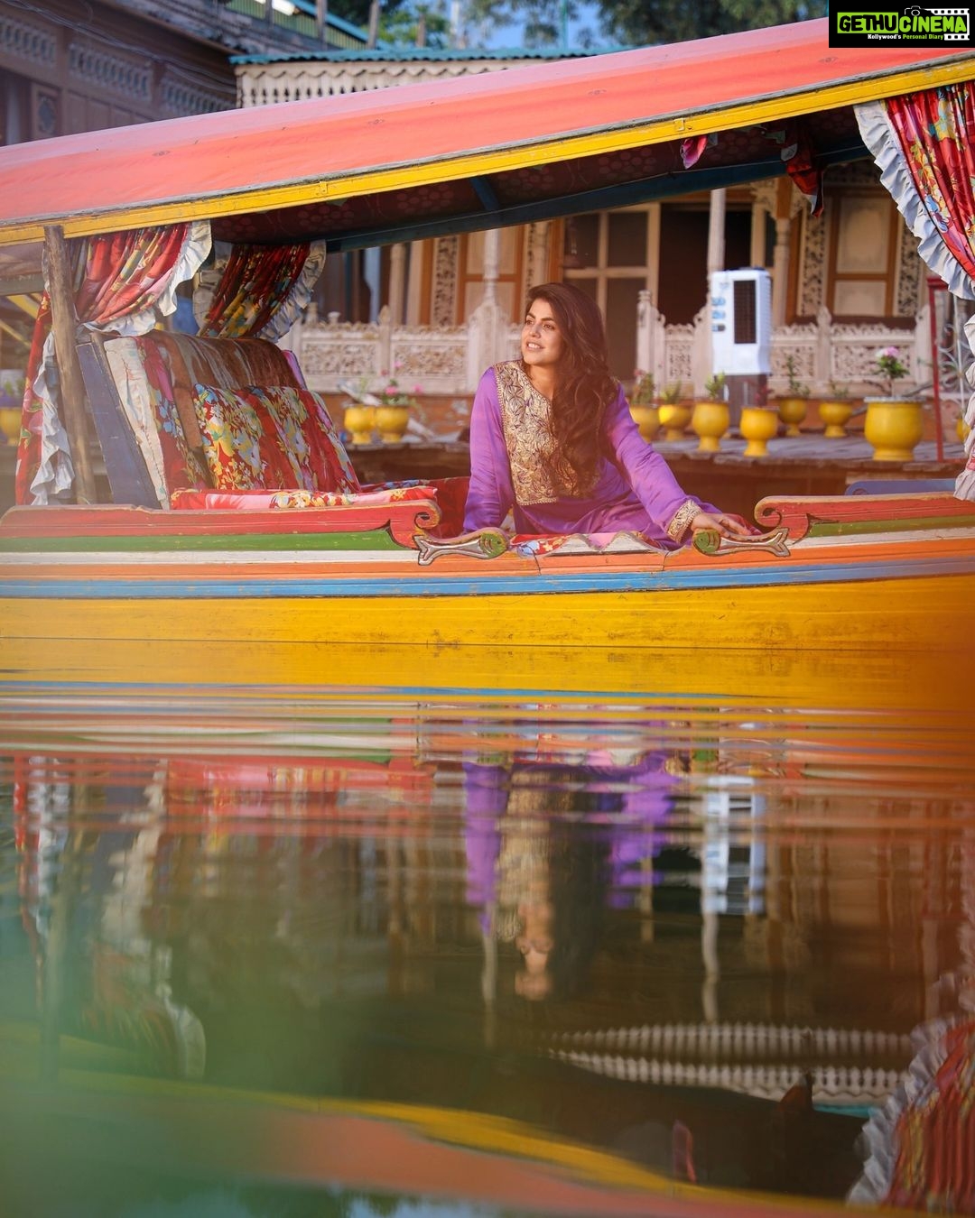 Shenaz Treasurywala Instagram - What's a place you visited as a kid that you went back to or still want to go back to as an adult? For me it was Kashmir!! I remember it so clearly as a child. The snow capped mountains, the shikara ride! But everytime I planned to go back my mom got very nervous because of the unfortunate situation in Kashmir for so many years. FINALLY this year I mentioned it again and she smiled. So I spontaneously packed a bag, bought a ticket and went for my birthday!! Kashmir has been a dream, even prettier than I remember it. Everywhere I put my camera it is like a painting. I'm so thrilled I was able to go back and explore this piece of heaven- Jannat as they call it :)) Thanks for your help in shooting @_wandererrrrr @tourismoutlook @farazbanday Outfit by @tul_palav #kashmir #travelwithshenaz #incredibleindia #dallake