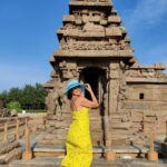 Shenaz Treasurywala Instagram - Suggestions Pleaseeeee!! What else should I cover around Mahabalipuram??! And in Tamil Nadu?? So thrilled I finally made it to the Shore Temple of Mahabalipuram. It's been on my bucket list forever 🤩 I'm so fascinated that it's still so beautiful after so many centuries. It was made in the 7th century and there were 7 other temples also made on this beach but they are all underwater. This one stands strong 💪 #mahabalipuram #travelhotelsmiles #travelwithshenaz #shoretemple
