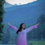 Shenaz Treasurywala Instagram - Suggestions pleaseee. I'm in Kashmir, tell me where to go, what to do. Have you been here? Do you wish to come here in this lifetime? I suggest you do!! I always wondered if Kashmir was over rated. But let me tell you Kashmir is Under Rated!!! I'm in Pahalgam at the moment and I feel it can't get more beautiful ❤️ And for those asking me if it's safe? Yes I feel very safe here. also - more than the natural beauty -The people are the sweetest and the most hospitable I've met anywhere. #kashmir #kashmirdairies #travelwithshenaz #incredibleindia @welcomhotelpinenpeak @_wandererrrrr @tourismoutlook @farazbanday Pehalgam