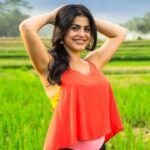 Shenaz Treasurywala Instagram - How do you make people feel? What is the mark you want to leave on the world? I think the biggest achievement or compliment is when people say that they feel good when you are around. Not that you're pretty or sexy but you make them feel safe and good and happy and positive. Let that be a goal. ❤️ #travelwithshenaz