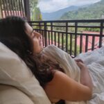 Shenaz Treasurywala Instagram - Please leave an uplifting comment here for the person above who may be scared 😨 worried and suffering right now. Let's heal each other! ❤️ Kindness chain continues. All we have is each other. Let's help one another get through these difficult times❤️ #staysafe #shenazkindnesschain Location @mayfairresorts @janelovestowander @travelnortheast_ Gangtok, Sikkim