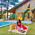 Shenaz Treasurywala Instagram – Name your three friends with whom life is always a party 🎉 what’s the bond that keeps you together?
If you can count 3 you are lucky 🌈
I feel we must celebrate every small and big moment with our cherished ones – The ones who never fail to make us smile. If you have 3 of those you are so blessed! ❤️
#greygooselife #livevictoriously
Location: Tirthan Valley @kudratboutiquehomestay
