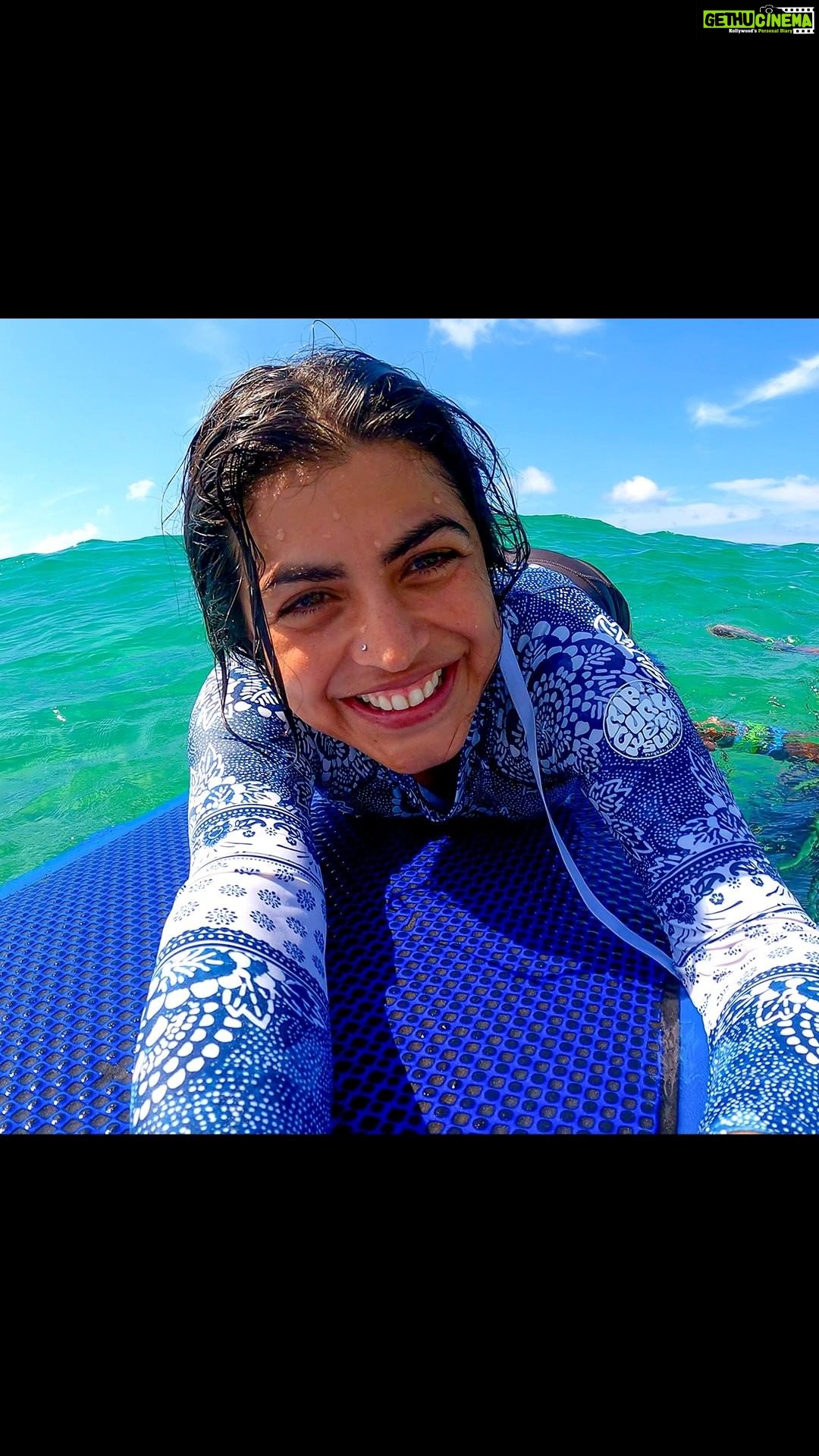 Shenaz Treasurywala Instagram - A young Belgian guy in his 20s came to Kovalam and taught the local boys how to surf and now those locals are teaching the kids in the slums and that's the way they are all taking care of their families and able to lead a better life. Who says you just need to be a doctor or a lawyer to lift your family out of poverty. You can be a surf instructor :))) God bless the Belgium guys soul :) Kovalam kids have a nice bright future. Please look up @kovalam_surf_club when you're in Kovalam. #kovalamsurfclub #kovalambeach #surfingindia #noschoolnosurfing #surfschool #travelwithshenaz #travelhotelsmiles #goproindia @goproindia