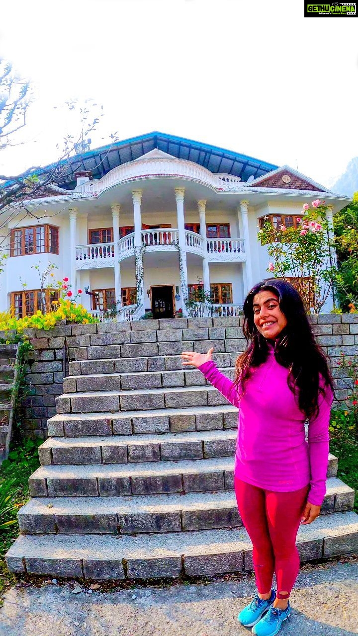 Shenaz Treasurywala Instagram - It’s December!! Which is usually all about travel for most of us. But 2020 is a different year and as corona still haunts us, are you traveling in December or staying home? Location: @thelamahouse in Manali built by Tibetan monks - lamas Now converted into a beautiful HOMESTAY. This place is cozy and looks like a dolls house 🏡 ❤️❤️❤️😍 @standwithtravel #standwithtravel #mygreatindianroadtrip