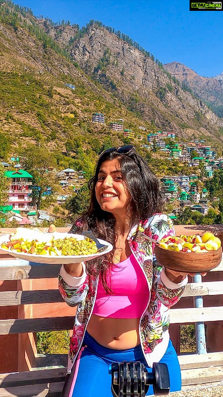 Shenaz Treasurywala Instagram - When you travel do you pick small budget homestays like these or big hotels? What would you like to see more of #pinkididicafe in Tosh For booking @wander.on It's important to support homestays like these and #standwithtravel The daily wagers in travel (tour guides, drivers, porters, etc) are helpless because they are usually not on salaries - they do work to make money StandWithTravel is a crowdfunding initiative where contribution made by travellers who care will reach these daily wagers to give them cash to survive today And they are more than happy to host the contributors in the future for trips with them. Support today - Your payment goes to a local travel business in a region of your choice. This cash will help them survive and support the local drivers, guides, porters, etc. Travel tomorrow - Redeem your contribution in the future and travel with the same small business you Supported. This has unlimited validity, so travel when you feel safe. LINK IN BIO @mgmotorin #MGMotorIndia #MorrisGaragesIndia #MGHector @standwithtravel #standwithtravel #GoPro #goproindia @goproindia #shenazgopro #travelwithshenaz #travelhotelsmiles #mygreatindianroadtrip