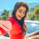 Shenaz Treasurywala Instagram - What are you looking at today? This is what I am looking at as I travel through India on my great Indian road trip.I am able to double my creative process by recording with the front and rear camera at the same time. So fun!! There are also two modes to view your creations: Picture-in-Picture and Dual View. Shot on Vivo V20 Dual View #vivoV20 @vivo_india #delighteverymoment The daily wagers in travel (tour guides, drivers, porters, etc) are helpless because they are usually not on salaries - they do work to make money StandWithTravel is a crowdfunding initiative where contribution made by travellers who care will reach these daily wagers to give them cash to survive today And they are more than happy to host the contributors in the future for trips with them. Support today - Your payment goes to a local travel business in a region of your choice. This cash will help them survive and support the local drivers, guides, porters, etc. Travel tomorrow - Redeem your contribution in the future and travel with the same small business you Supported. This has unlimited validity, so travel when you feel safe. LINK IN BIO