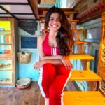Shenaz Treasurywala Instagram – I highly recommend this place @meenabaghhomes
Shot on Vivo V20 #vivoV20
44 MP Eye Autofocus Selfie:
@vivo_india #delighteverymoment #mygreatindianroadtrip
The daily wagers in travel (tour guides, drivers, porters, etc) are helpless because they are usually not on salaries – they do work to make money
StandWithTravel is a crowdfunding initiative where contribution made by travellers who care will reach these daily wagers to give them cash to survive today And they are more than happy to host the contributors in the future for trips with them.
Support today –
Your payment goes to a local travel business in a region of your choice. This cash will help them survive and support the local drivers, guides, porters, etc.
Travel tomorrow –
Redeem your contribution in the future and travel with the same small business you Supported. This has unlimited validity, so travel when you feel safe.
LINK IN BIO