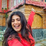 Shenaz Treasurywala Instagram – What’s the slimmest thing you own? My waist? ;) Hahaha I wish
Remember when I packed something slim in my bag? That was my new #vivoV20, the slimmest phone ever ! Can’t wait to try my hands on this beauty. @vivo_india #delighteverymoment #mygreatindianroadtrip @meenabaghhomes