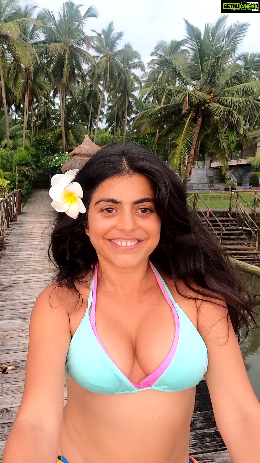 Shenaz Treasurywala Instagram - What’s your mood today? I’m feeling cheeky ;) #travelwithshenaz #travelhotelsmiles #mood #feelitreel