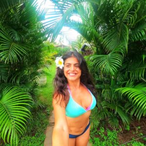 Shenaz Treasurywala Instagram - Good morning! It’s not Hawaii, it’s India 🇮🇳 

This morning I’m thinking about choices. Life choices. They define us. I have trouble making choices I have to admit. Especially with where to live and who to be with. When it comes to work or creative decisions I make them fast but for life I take forever. Sometimes I sit on the fence too long and that option just goes away. Also, I think the time I take to decide and contemplate makes me more unhappy. Sometimes no choice is wrong, you just got to pick and stick. 
Example when I lived in New York I wanted to come back home to india but it took me 3 years to actually make the choice and go for it. Now I feel maybe I should move away from the city but I’m still thinking.... choices!!!! Some people can just decide, others like me - ponder for days and years :) what about you? 
What do you feel? Do you make decisions easily? #travelwithshenaz #travelhotelsmiles #choices #lifelessonslearned @goproindia