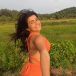 Shenaz Treasurywala Instagram - What makes you happy? For me, it’s greenery and nature, delicious healthy food, interesting company, good laughs, great friends, sunsets and family! I also am happy when I do one creative thing a day that makes me feel productive and accomplished. Now you tell me. #mentalhealth #travelwithshenaz #travelhotelsmiles #reelitfeelit #reelsinstagram #travelreel