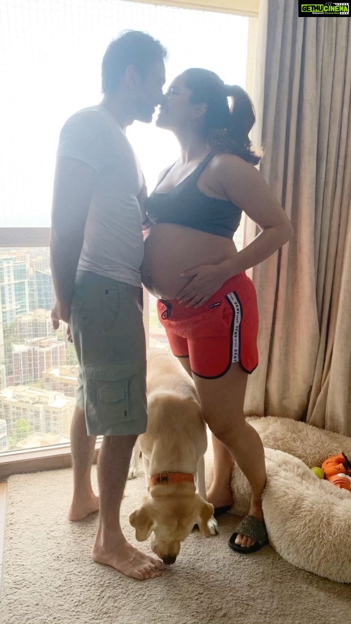 Shikha Singh Instagram - As a mother you are always worried what’s best & what’s not for your baby and there’s so many people giving advice on the same. I simply followed my heart & as they say “Mothers instinct is always right” I breastfed Alayna for 20 months but i also chose to express my milk & store it for Alayna in times like covid or when I was working knowing that my baby will get the golden milk come what may. Philips Avents Breast Pump @philipsavent_india became my biggest supporter as a mother as I chose my own way to be happy & to keep my baby healthy along with it. So, all the new mothers please choose your own way to motherhood and find your happiness in that ❤️ #breastfeedyourway #philipsaventbreastpump #breastfeeding #breastfeedingweek #breastfeed #parentyourway #worldbreastfeedingweek #mother #mom #mommy #motherdaughter #us #baby #babygirl #babiesofinstagram #motherlove #motherhood #happiness #love #health #bestforyourbaby #toddler #toddlerlife #toddlermom #milk #breastmilk #breastfeedingmom #myexperience