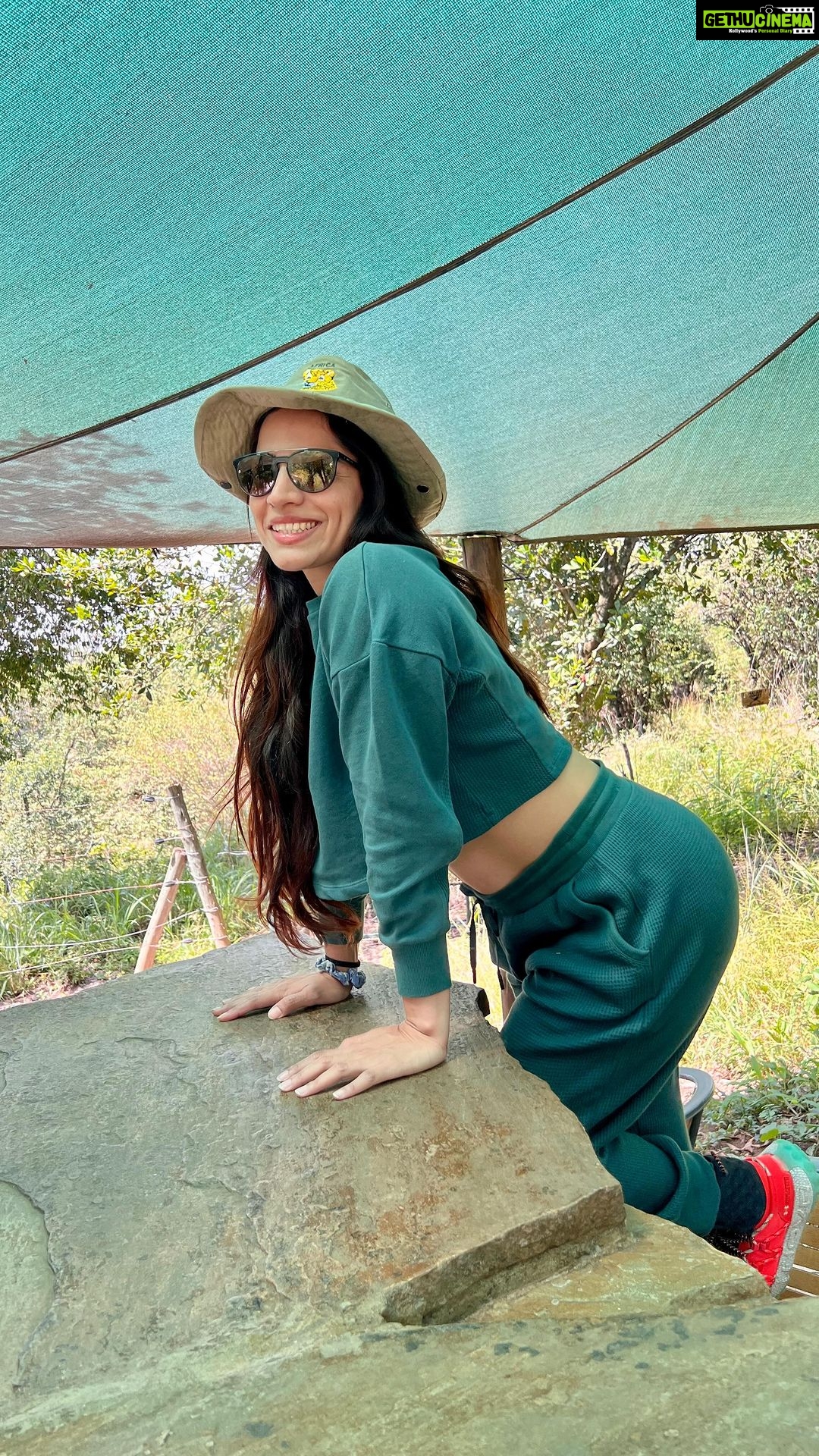 Shikha Singh Instagram - When nothing can stop you. You are unstoppable ! Keep your chin up & confidence high cos one day you will get what u always wanted. Just don’t give up & believe in yourself ❤️ #travel #traveldiaries #reel #reels #reelsinstagram #reelsvideo #reelkarofeelkaro #reelitfeelit #videos #trending #trendingreels #trend #actor #actress #green #masaimara #africa #nairobi #wild #wildlife #wildanimals #wildnature #naturelovers #nature #just #fun #making #makingmemories #thankyou #grateful