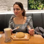 Shikha Singh Instagram - Busted 😜 #papparotibun #guiltpleasures #yummy #dubaimall #trending #trend #instagood #instagram #insta #instamood #instalike #instalove #photography #photo #photooftheday #mom #actress #actorslife #actor #actorlife #acting #godisgood #bekind #god