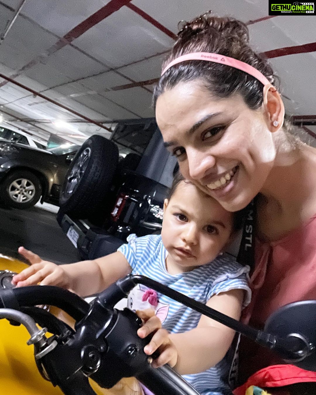 Shikha Singh Instagram - Bike ride anyone ?? #baby #girl #babygirl #cutebaby #cute #babiesofinstagram #bike #bikeride #sports #mommy #trending #trend #instagood #instagram #insta #instamood #instalike #instalove #photography #photo #photooftheday #mom #motherdaughter #actorslife #actor #actorlife #acting #godisgood #bekind #god please