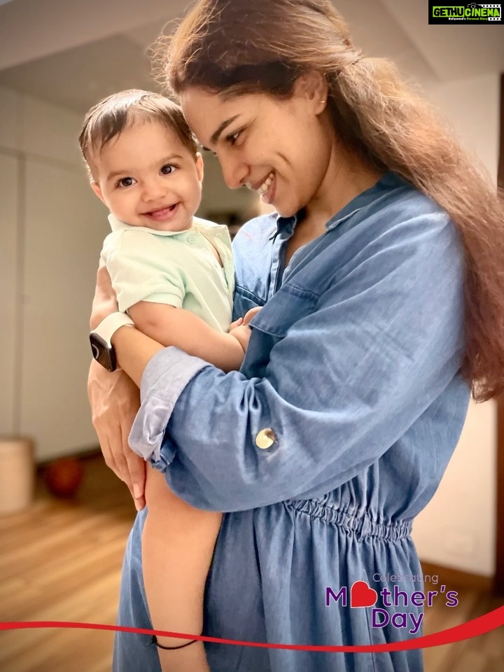 Shikha Singh Instagram - Motherhood- All love begins & ends here. Happy Mothers Day to all you beautiful moms out there. Seeing Alayna grow up so fast makes me wonder where time is flying but even with this fast paced life I make sure I never ever compromise with her health & safety and for that we have been using nothing but the best for her. She has her preferences like her Luvlap high chair & I have mine like the 5 point safety harness & sturdy car seat by Luvlap & the baby carrier which is super comfortable & keeps her next to my heart❤️ 1. Deal of the day: LuvLap Royal High Chair for Baby, EN 71 Certified, 3 Position Recline, Baby Feeding Chair with 7 Level Height Adjustment, Adjustable Footrest, 6 Months+ (Purple) https://www.amazon.in/dp/B07LD67954/ref=cm_sw_r_cp_api_i_dl_GF08JVYJF93SDJVCXDXG 2. Deal of the day: LuvLap Sports Convertible Car Seat for Baby & Kids, Rearward Facing Baby car seat (0m - 2yr) & Forward Facing (2-4yr), New Born to 4 Years, Upto 36 Kgs, European Safety Standard Certified (Blue) https://www.amazon.in/dp/B01H8OFCGC/ref=cm_sw_r_cp_api_i_dl_J6Y0QD5EKWHZF5Q7ZCDC 3. Deal of the day: Luvlap Adore Baby Carrier with 3 carry positions, for 6 to 24 months baby, Max weight Up to 18 Kgs (Grey) https://www.amazon.in/dp/B08RNDKW2Y/ref=cm_sw_r_cp_api_i_dl_EG9CZNCVCC7DHG38AYB2 #mothersday #mom #momsofinstagram #babiesofinstagram #babygirl #carseat #luvlapcarseat #babycarseat #babysafetyproducts #luvlaphighchair #royalhighchair #highchair #babyfeedingessentials #mealprep #babycarrier #luvlapadorecarrier #babycarrierindia #babycarrying #mustbuy #mustbuybabyproduct #getyours #blessed #instagood #insta #instagram #moms #mothersdaygift #motherdaughter