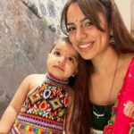 Shikha Singh Instagram - Just can’t get over our pictures ❤️ #wedding #trending #trend #instagood #instagram #insta #instamood #instalike #instalove #photography #photo #photooftheday #baby #girl #babygirl #babystyle #mom #mommy #motherlove #motherdaughter #mommymakeover #mommyhood #actress #actorslife #actor #actorlife #acting #godisgood #bekind #god