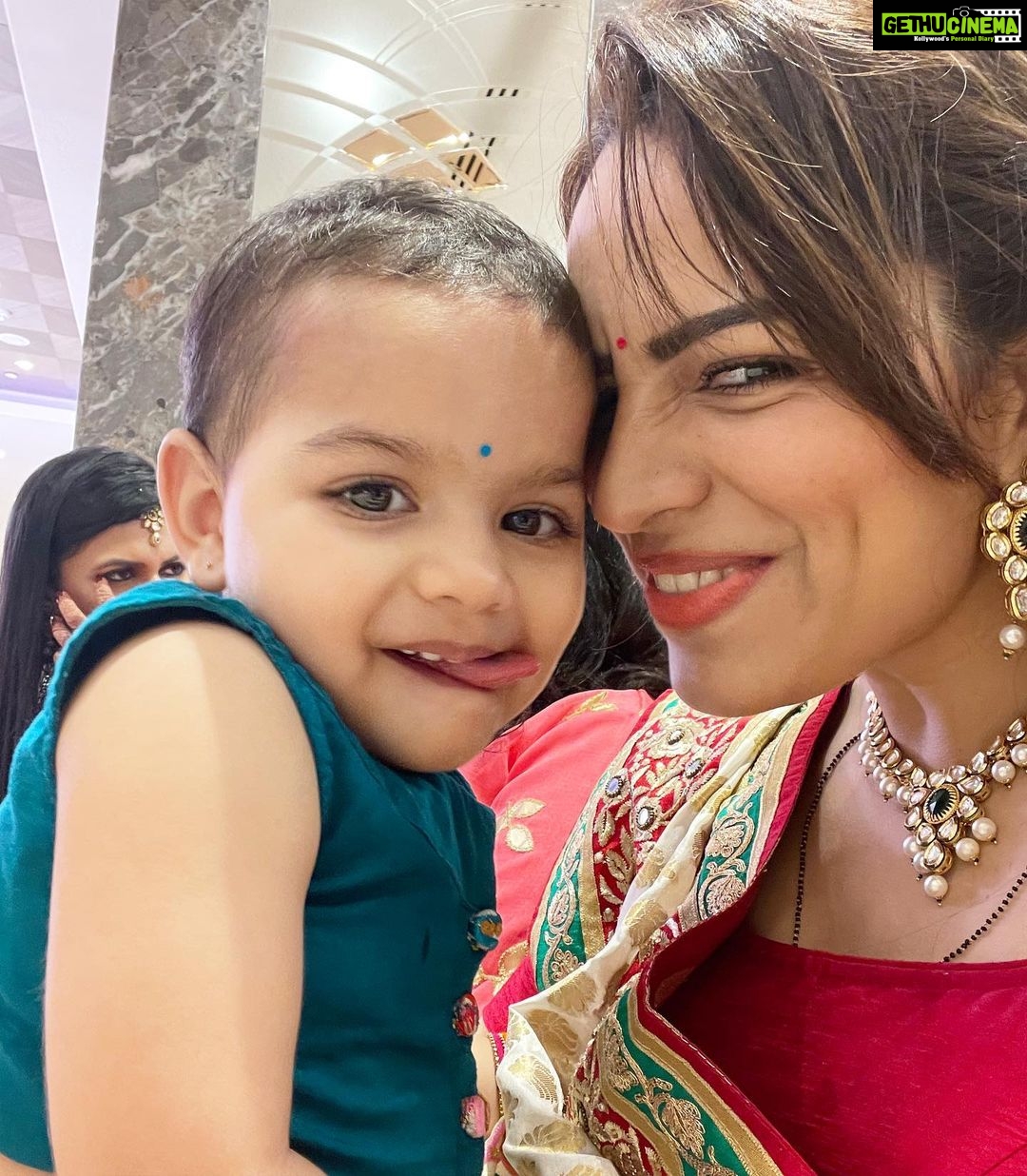 Shikha Singh Instagram - My Alayna ❤️❤️ #wedding #trending #trend #instagood #instagram #insta #instamood #instalike #instalove #photography #photo #photooftheday #baby #girl #babygirl #babystyle #mom #mommy #motherlove #motherdaughter #mommymakeover #mommyhood #actress #actorslife #actor #actorlife #acting #godisgood #bekind #god