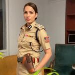 Shikha Singh Instagram - Well I always wanted to become an IPS officer in real life, but loving every bit of this officer in reel life ⭐️ 📸 @saurabhchavanofficial #reels #reel #reelitfeelit #reelsinstagram #reelsvideo #reelkarofeelkaro #reelvideo #reelindia #trendingreels #trending #trend #instagood #instagram #insta #instamood #instalike #instalove #police #policeofficer #colors #naagin6 #naagin #uniform #shooting #shoot #shootingday #actress #actorslife #actor #actorlife