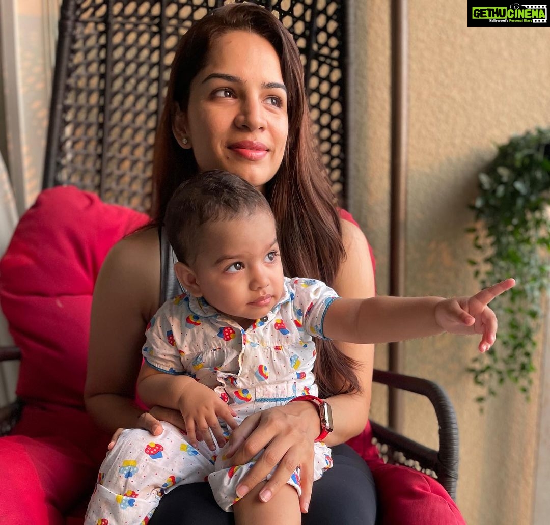 Shikha Singh Instagram - 1 Million people & reasons to be grateful for🙏❤️ #1m #family #familia #instafamily #godiskind #instagood #instagram #insta #instapic #instalove #instadaily #girl #babiesofinstagram #mom #mommy #mother #motherdaughter #babygirl #cute #cutebaby #love #loveyou #grateful #thankyou #thank #bekind #photography #photo #photooftheday #instaphoto #instapic