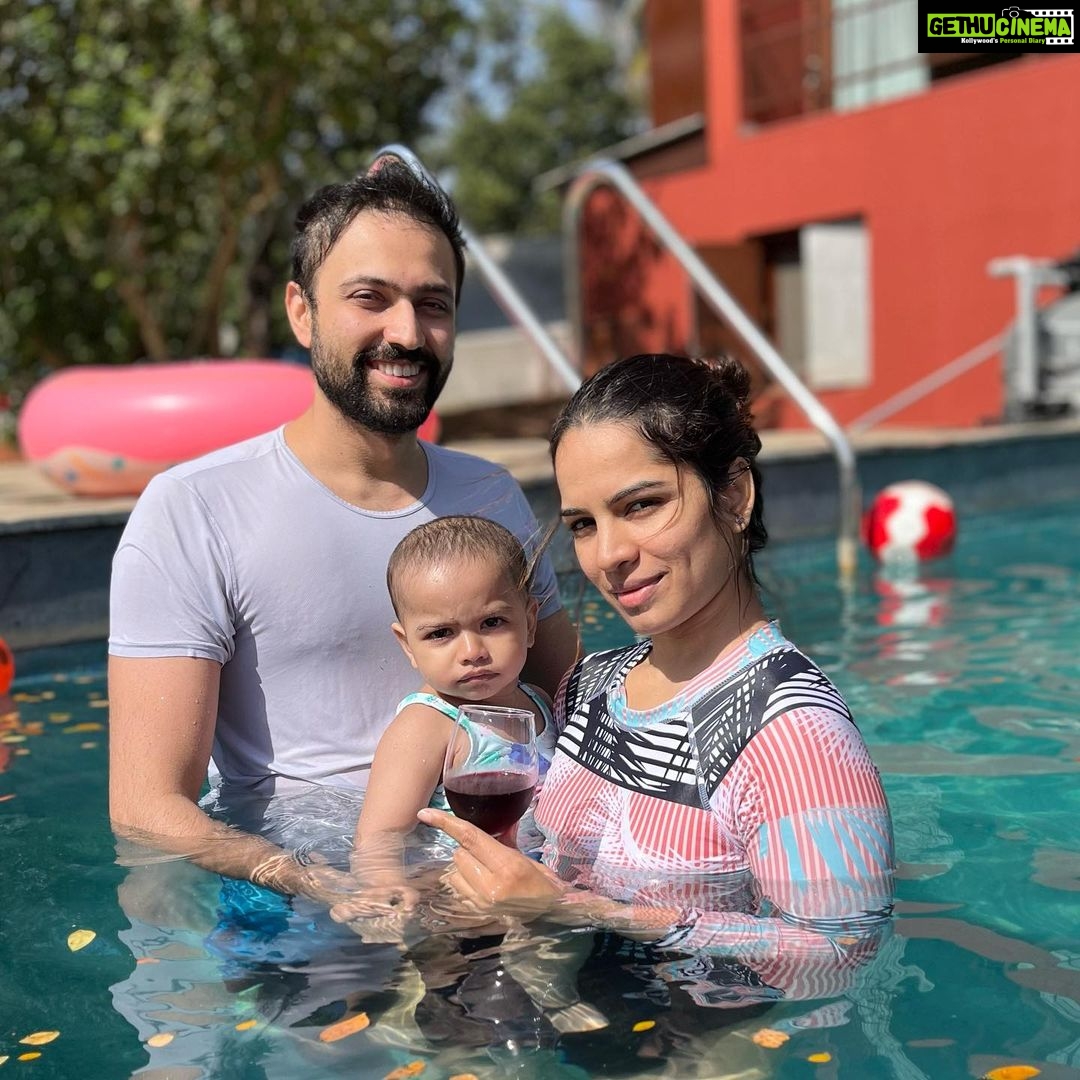 Shikha Singh Instagram - We are water babies ❤️ #us #family #touchwood #baby #babiesofinstagram #babies #girl #girls #babygirl #babyphotography #instagood #insta #instagram #instamood #trending #water #swimmingpool #swimming #bikini #bikinigirl #memories #memoriesforlife