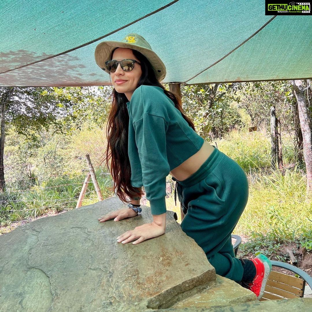 Shikha Singh Instagram - Just ❤️ #love #wild #travel #photography #photo #instagood #instagram #instalove #photooftheday #instaphoto #green #bekind #nofilterneeded #nofilter #chillvibes #love #laugh #live #makingmemories