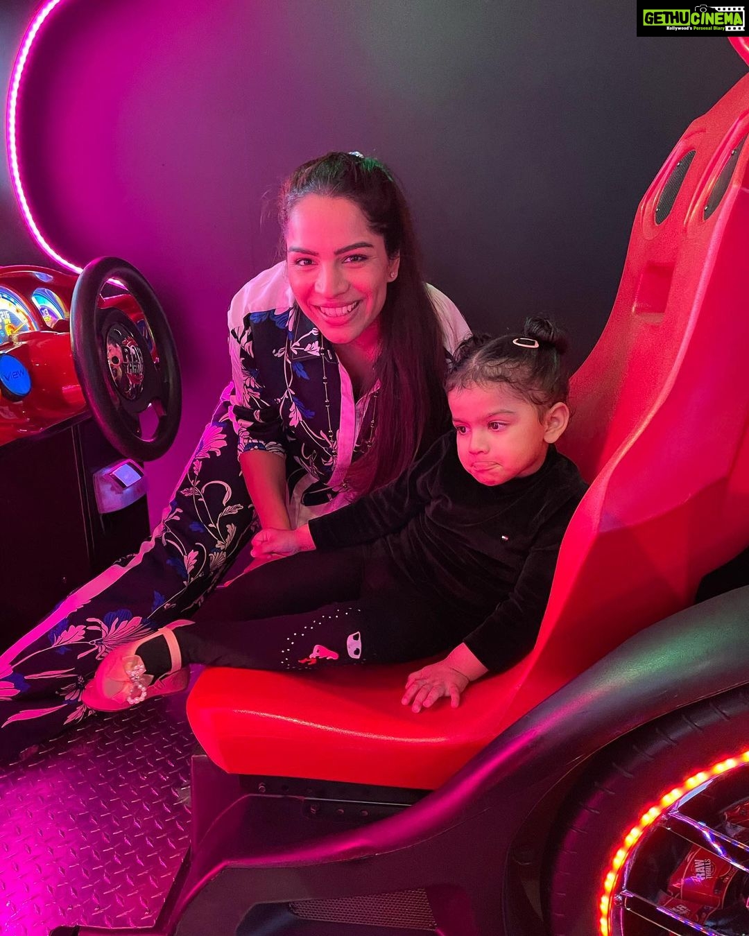 Shikha Singh Instagram - That over excited mother who wants one picture with the child and that over excited child who doesn’t want to sit still 🤣 #my #mine #baby #babygirl #girl #girls #babiesofinstagram #babies #babieswithstyle #mom #momlife #mommy #motherlove #motherdaughter #motherhood #parents #cute #cutebaby #memes #makingmemories #thankful #grateful #thankyou SHOTT