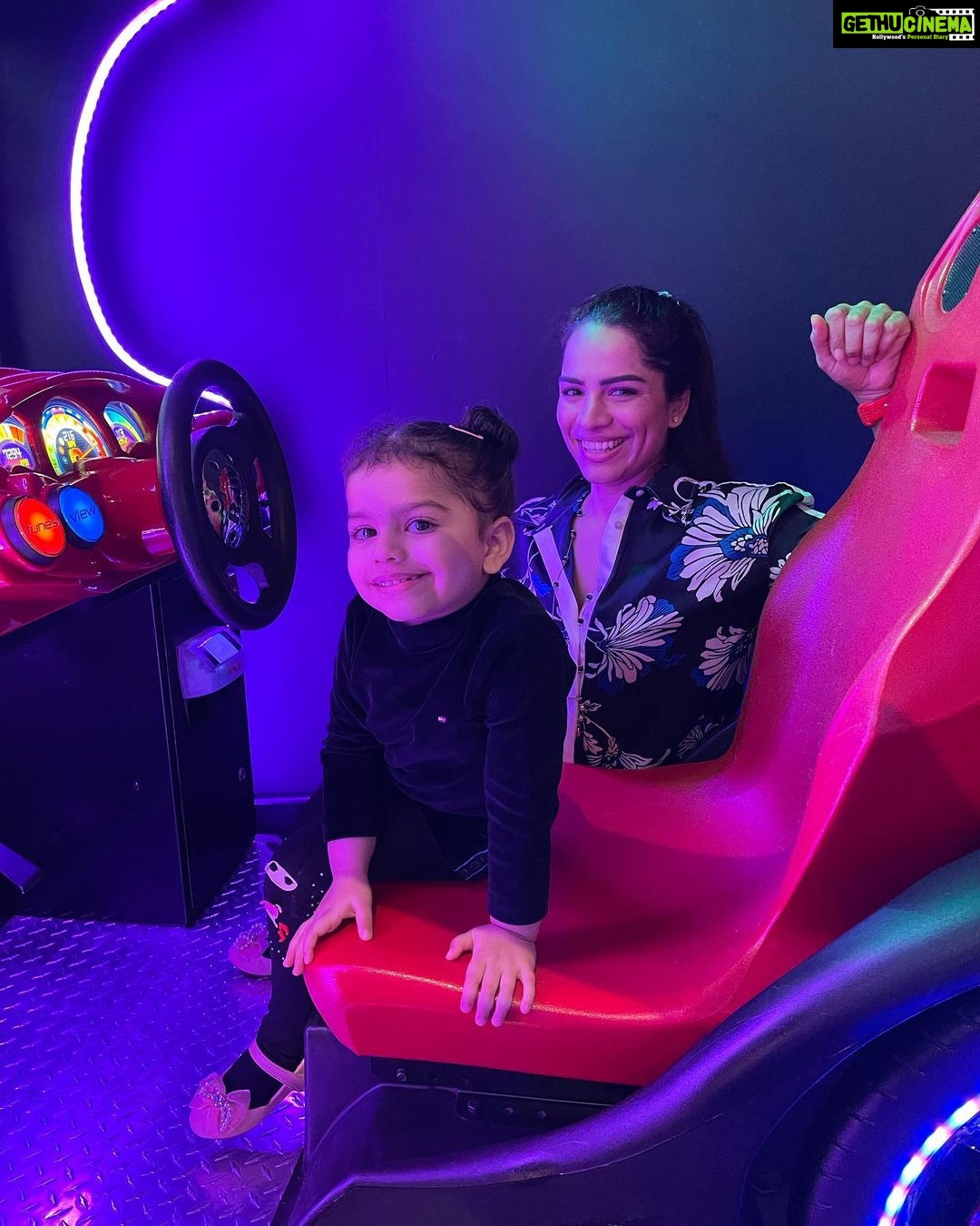 Shikha Singh Instagram - That over excited mother who wants one picture with the child and that over excited child who doesn’t want to sit still 🤣 #my #mine #baby #babygirl #girl #girls #babiesofinstagram #babies #babieswithstyle #mom #momlife #mommy #motherlove #motherdaughter #motherhood #parents #cute #cutebaby #memes #makingmemories #thankful #grateful #thankyou SHOTT
