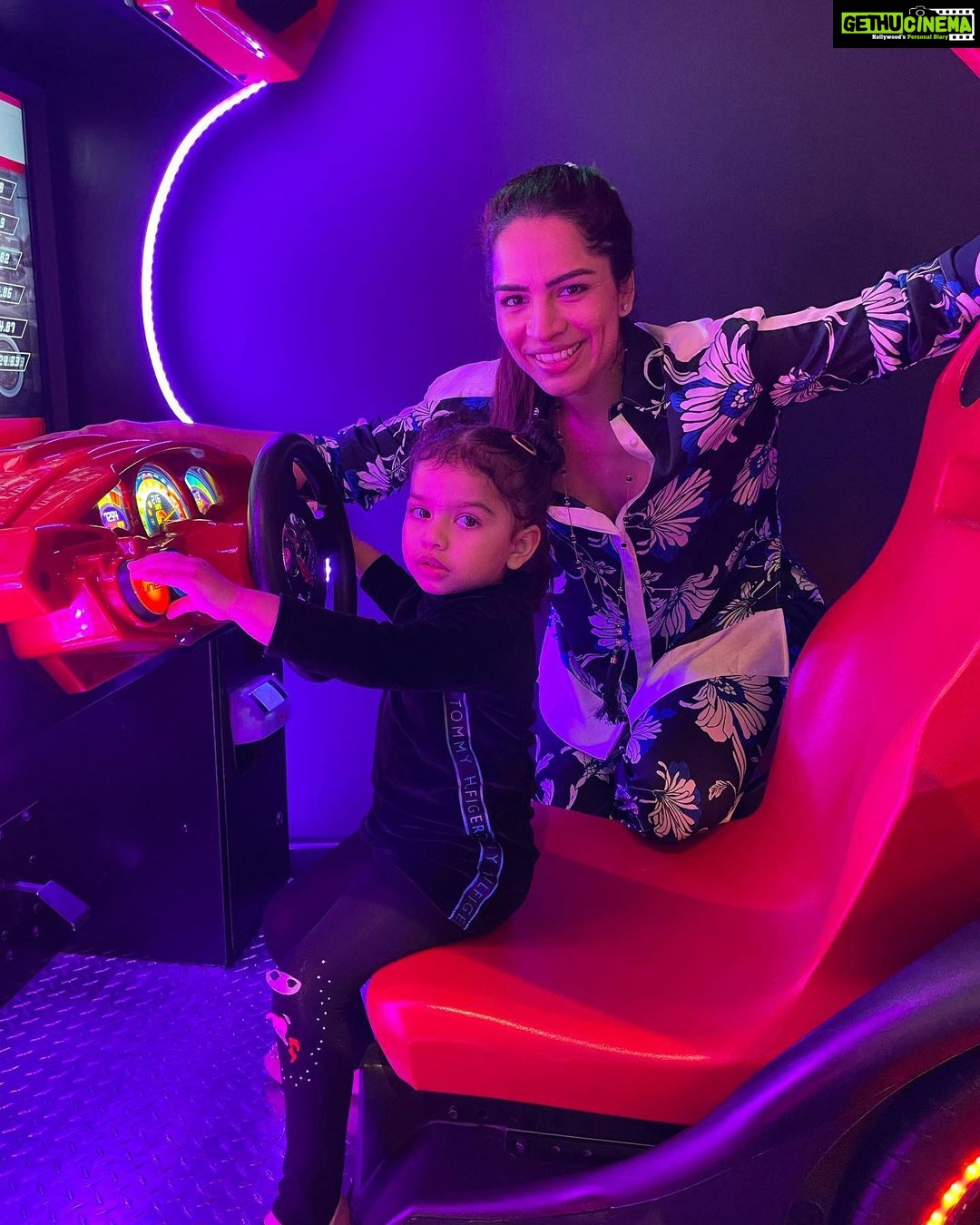 Shikha Singh Instagram - That over excited mother who wants one picture with the child and that over excited child who doesn’t want to sit still 🤣 #my #mine #baby #babygirl #girl #girls #babiesofinstagram #babies #babieswithstyle #mom #momlife #mommy #motherlove #motherdaughter #motherhood #parents #cute #cutebaby #memes #makingmemories #thankful #grateful #thankyou SHOTT
