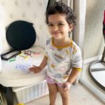 Shikha Singh Instagram - My baby’s 1st Art in our home. Priceless ❤️ Art & The Artist 👩‍🎨 I was laughing from inside when this happened but had to control it and ask her to use paper in future then I asked her to stand next to it to click a picture and then she took a wipe and cleaned it herself & suddenly she was like “Mumma Happy ho gayi” ❤️😇 #my #mine #baby #babiesofinstagram #babygirl #girl #cute #cutebaby #toddler #toddlerlife #toddleractivities #paint #art #artist #children #love #live #laugh