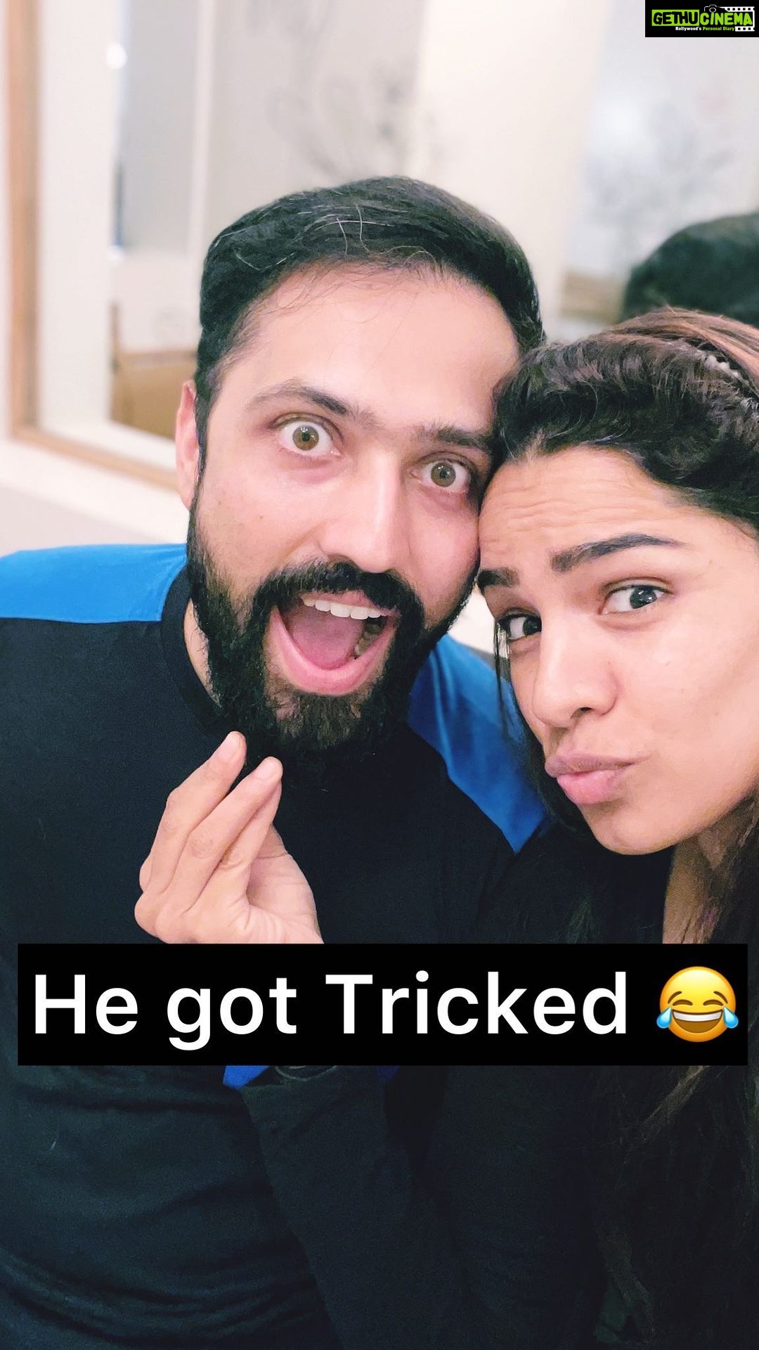 Shikha Singh Instagram - If u canβt convince your husband to shave your beard then do this to your sweet partner. @car_run u are so naive ππππ #reels #beard #beardstyle #men #partner #lover #boyfriend #reel #reels #reelsvideo #reelkarofeelkaro #reelitfeelit #trendingreels #trending #love #couple #us #just