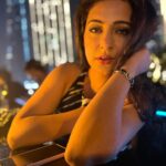 Shiny Dixit Instagram - One life !! Love life Grateful!!! 📸 @ishita.gupta04 Makeup by @saminamerchant.mua Treehouse Dubai