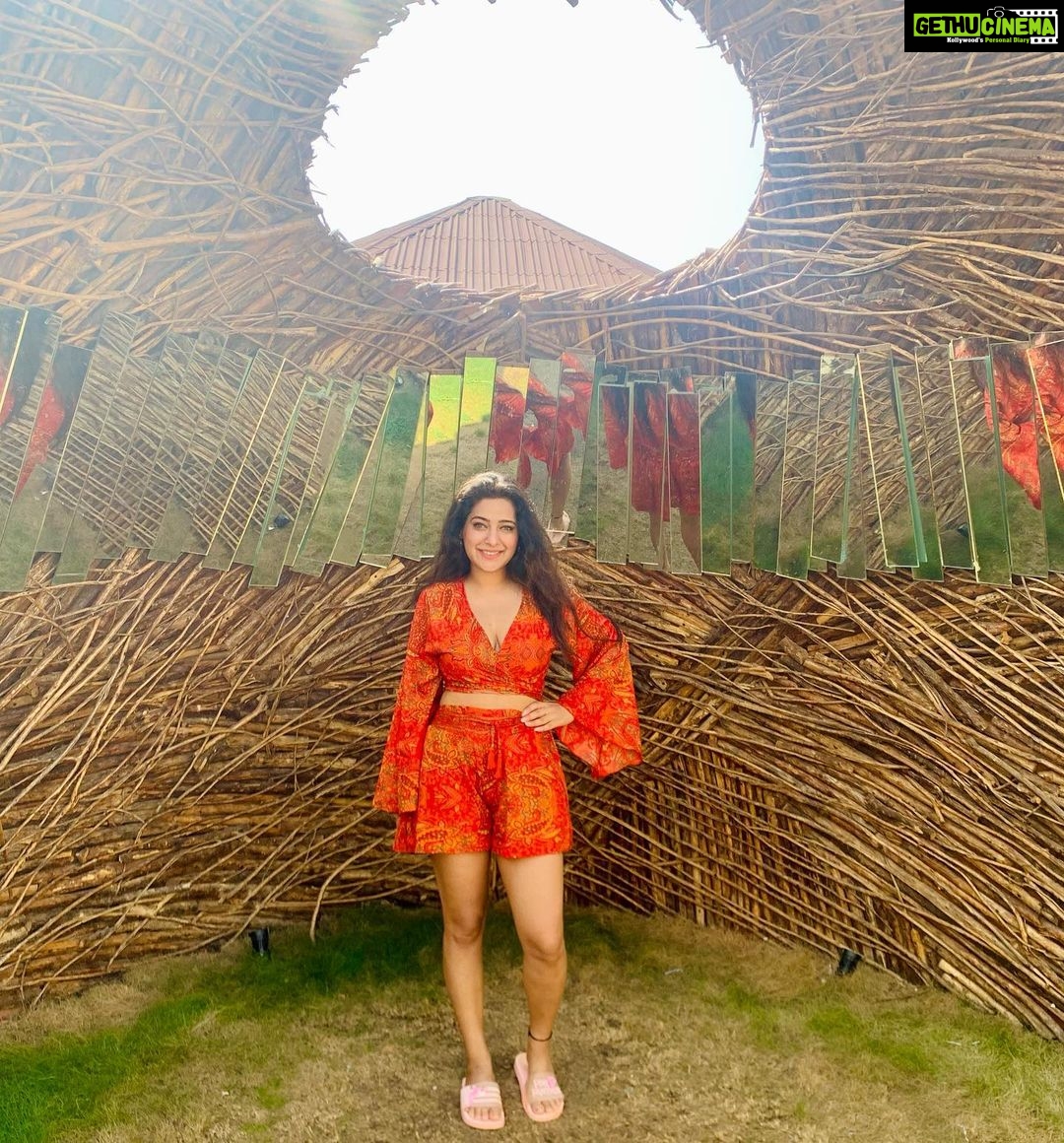 Shiny Dixit Instagram - Thank you @sibayagoa for the amazing stay . Beautiful resort with an amazing view and beautiful vibes . if your looking for a beautiful staycation, you have to stop -stop by at this vacation spot . Grateful ✌️❤️☀️🥰 Sibaya Goa