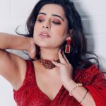 Shiny Dixit Instagram - Neutral - state of mind !!!! Wearing @aace_official Accessories @vaidaan.official MUA @makeupbypoojagosain Hair @hairofy_ Photography @lakshaysachdevaphotography