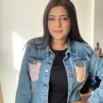 Shiny Dixit Instagram - WHEN THERE IS MAGIC , THERE IS NO LOGIC- MY way of living life . Loved it ! Loved it ! Completely loved this customised shiny denim jacket from @avalipt_studio Thank you so much ! Asap grab yours 😍😍