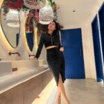 Shiny Dixit Instagram - My Washroom diaries be like 🙋🤣😅💖 Mumbai, Maharashtra