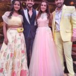 Shiny Doshi Instagram – Star pariwaar ❤️

Styled by @harshalds

#ravivaarwithstarparivaar #happyfaces Dadasaheb Phalke Chitranagari FILMCITY Goregaon East Mumbai