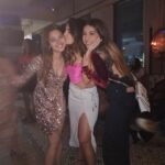 Shiny Doshi Instagram – Best nights are blurr and beautiful💖 

What a party alice what a party👌🏻😛

#wepartiedhard Mannrangi
