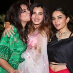 Shiny Doshi Instagram – Happy girls shine brighter ✨️ 
My sara💖 My yas 💖

#Diwali #party #allmine Home Sweet Home