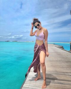 Shiny Doshi Instagram - Life is good but island life is better 💙

#maldives #throwback #islandgirl #forever