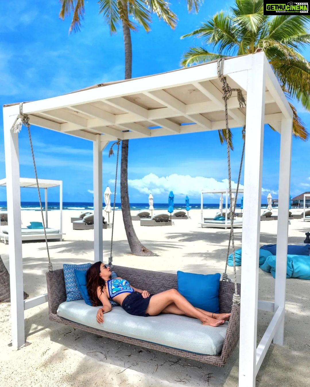 Shiny Doshi Instagram - CHILLAX to the MAX π #islandlife #chilling #nature #maldives #bluesky #bluewater #peaceofmind #traveler #adventure #sanity #pictureoftheday #moodoftheday #instatravel #instalove #instalife #shinydoshi Finolhu Baa Atoll