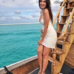 Shiny Doshi Instagram – Smell the sea and feel the sky, Let your spirit and soul fly 🌊 

#ocean #sky #beachlife #islandlife #maldives #happysunday #goodvibes #naturelovers #whitedress #mykindaplace #instatravel #instalove #instagram #shinydoshi #lavshines Finolhu Baa Atoll