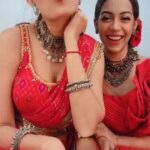 Shiny Doshi Instagram - Raviwaar with star pariwar ❤️❤️ @simranbudharup #pandyastore #shinydoshi #dhara #starplus Dadasaheb Phalke Chitranagari FILMCITY Goregaon East Mumbai