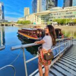 Shiny Doshi Instagram - Be happy for this moment. This moment is your life ❤️ #livingmybestlife #cherisheverymoment #singaporelife #exploring #happyholidays #bythebay #rejuvenate #travel #instatravel #instalove #instagram #shinydoshi At Clark Quay,singapore