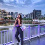 Shiny Doshi Instagram – By the bay at Clark Quay. 
#Singapore you’re beautiful 😍 

#walk #sobeautiful #colors #cityvibes #clarkquay #funtimes #skyporn #bythebay #eveningvibes #singapore #youbeauty #shinydoshi At Clark Quay,singapore