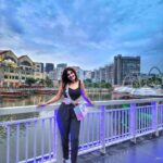 Shiny Doshi Instagram – By the bay at Clark Quay. 
#Singapore you’re beautiful 😍 

#walk #sobeautiful #colors #cityvibes #clarkquay #funtimes #skyporn #bythebay #eveningvibes #singapore #youbeauty #shinydoshi At Clark Quay,singapore