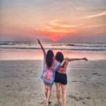 Shiny Doshi Instagram – And here we are, ending 2022 in style as we welcome 2023 full power. Taking a dip in the ocean, gazing into infinity, watching the last sunset of the year, with my weirdo #pari. What else could I’ve asked for in life. 2022 you were good and 2023 you better be good. #grateful