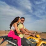 Shiny Doshi Instagram - It doesn't matter where you are going, it's who you have beside you.❤️ #dubai🇦🇪 #desertsafari #adventure #travelphotography #vacationmode #mylove #isallineed #lavshines #shinydoshi Desert Safari Dubai